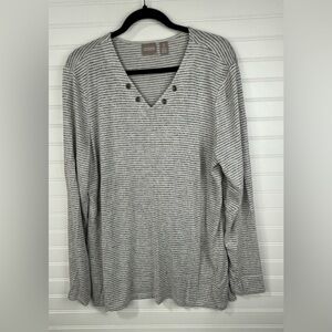 Chico's women’s Gray& white Striped V-Neck grommet soft sweater. Size 2 (L/12)